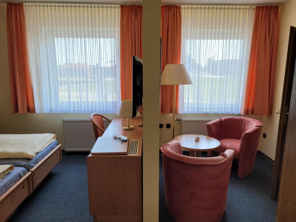 Ems-Hotel Emden Ngoại thất bức ảnh